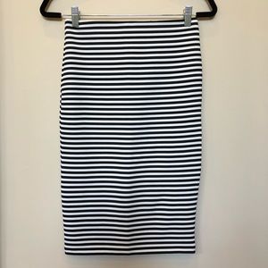 Forever 21 - black and white pencil skirt